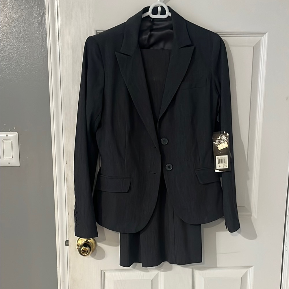 Daisy Fuentes Elegant Gray Pantsuit